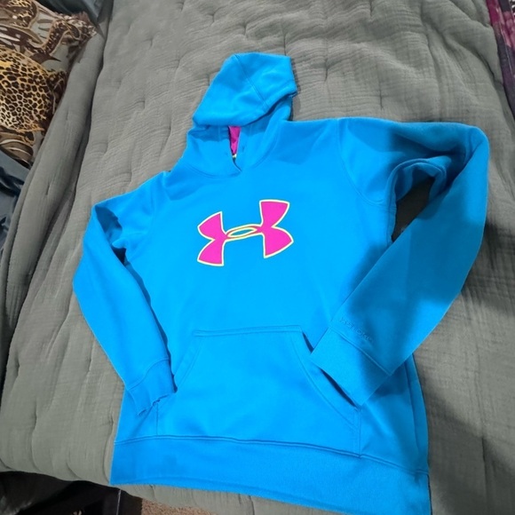 Good used condition under armour sweatshirt.  Sz m - Picture 5 of 9